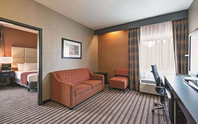 La Quinta Inn & Suites by Wyndham Harrisburg-Hershey