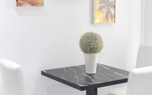 O'Beach Boutique Studios