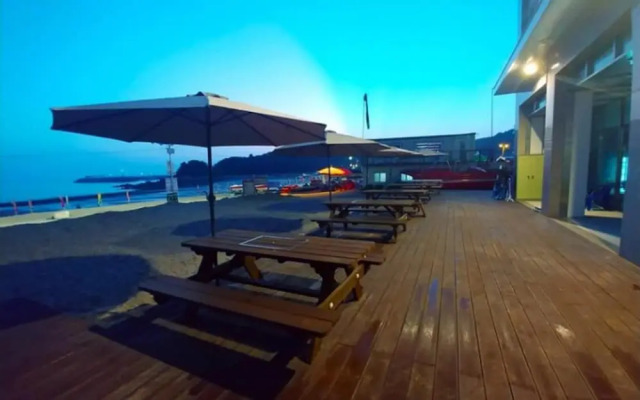 Eulwangri Elim Beach Zone Pension