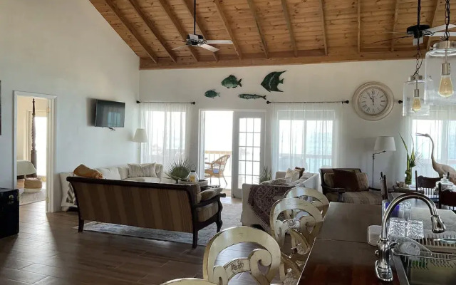 Blue Love Point 5 Bedroom Home