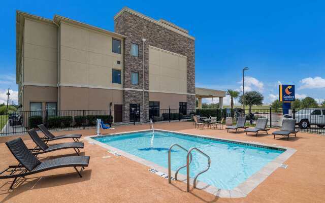 Comfort Inn & Suites Victoria North