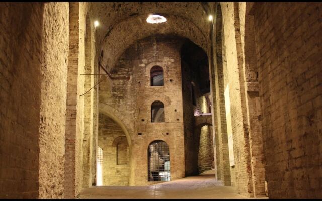 Studio in Perugia, With Pool Access, Enclosed Garden and Wifi