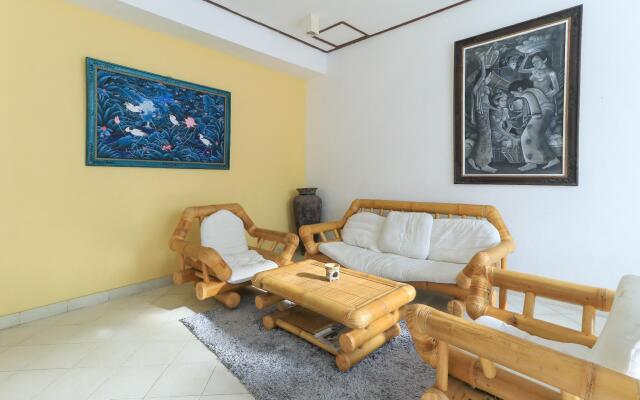 Yuli Bungalows