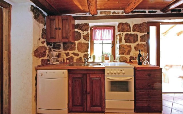 Awesome Home in Supetarska Draga With Wifi and 2 Bedrooms