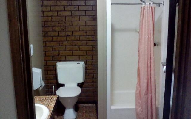 Cardigan Lodge Motel