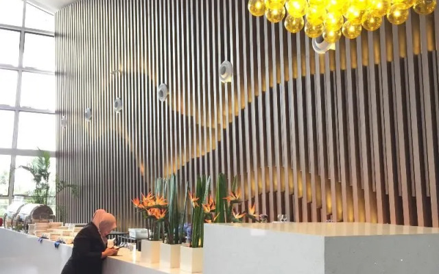 Forest City Marina Hotel