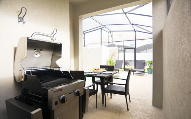 Luxury Townhome w/ Pool Sl4814
