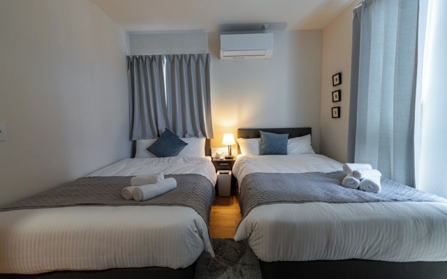 Guel Palacio – Guest Rooms – Miyakojima