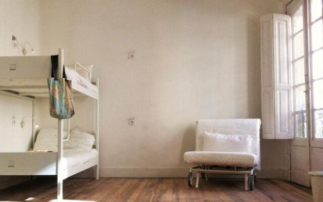 APT Slow City Hostel