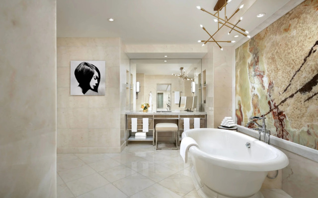 The Ritz-Carlton, Toronto