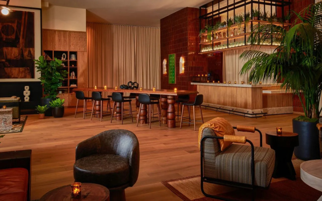 Hollywood Volume, a Tribute Portfolio Hotel