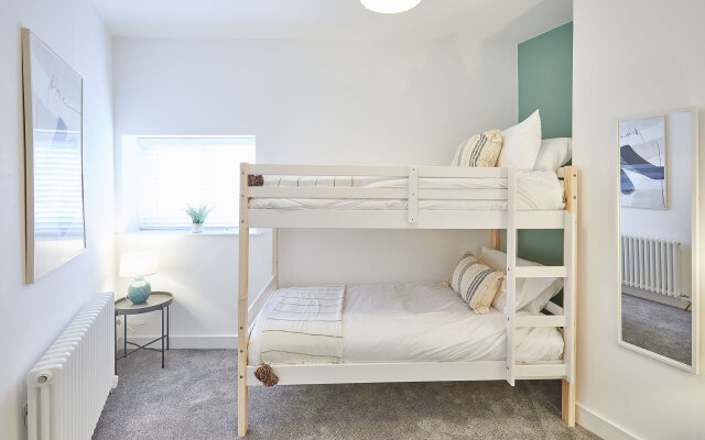 Host   Stay   Flat 1  Glenholme House