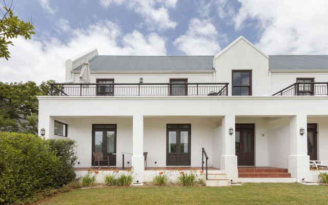 Winelands Golf Lodges 9