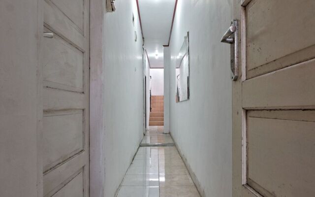 SPOT ON 2742 R5 Homestay