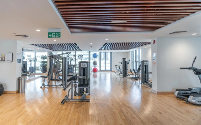 Dream Inn - Bahwan Tower