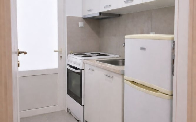 Dorothy's Apartments Near Airport By SEM
