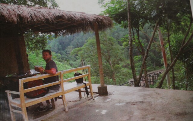 Senevi 9 Arch Homestay