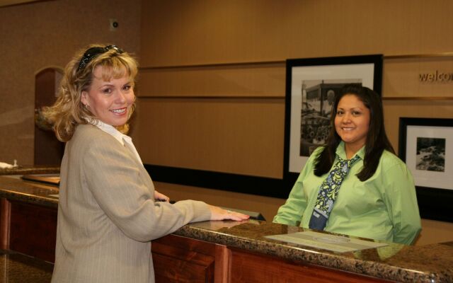 Hampton Inn & Suites Farmington