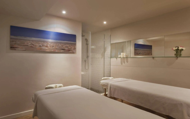 Jacob Shenkin Hotel