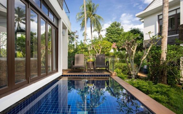 2 Br Luxury Villa SDV141 near the beachfront by Samui Dream Villas