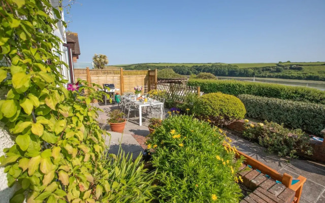 Newquay Tamarisk Lodge on the Gannel
