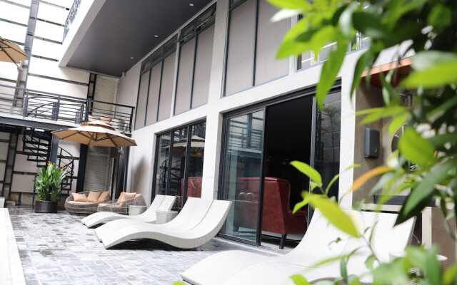 CHECK inn Phnom Penh BKK 1