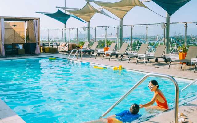 Hyatt Centric The Pike Long Beach