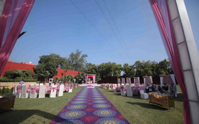The Lalita Grand