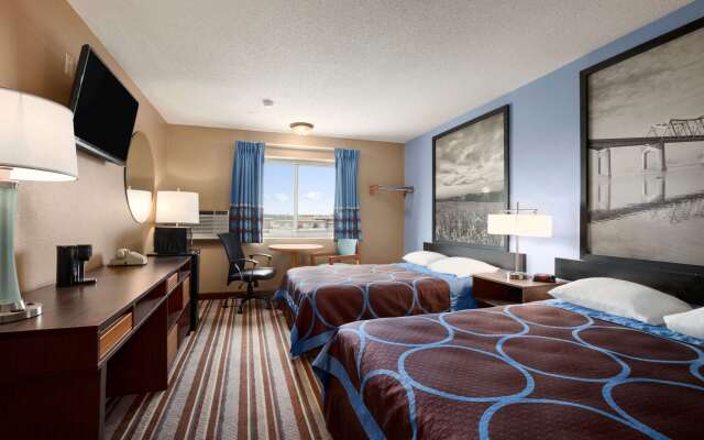 Super 8 by Wyndham Council Bluffs IA Omaha NE Area