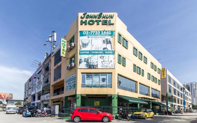 OYO 324 Johnshun Hotel