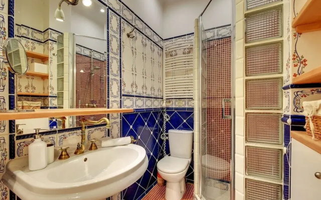 Monte Cassino Blanco by Grand Apartments