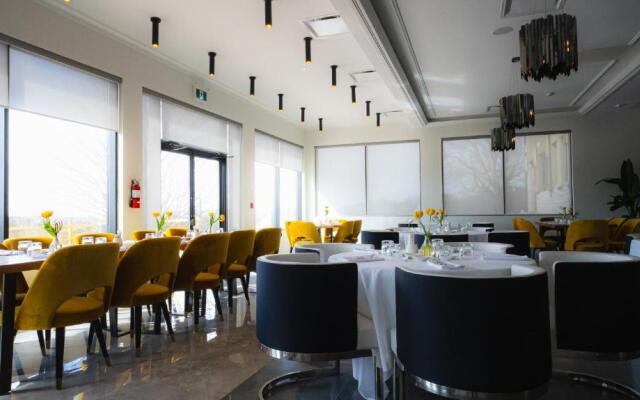 Mount Alverno Luxury Resorts