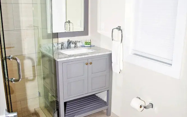 Cape Eleuthera Resort & Marina