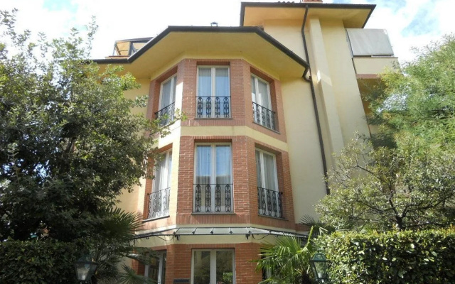 Hotel Franceschi — Villa Mimosa