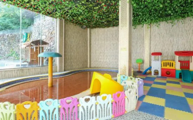 SHIJIYUAN Hot Spring Holiday Hotel