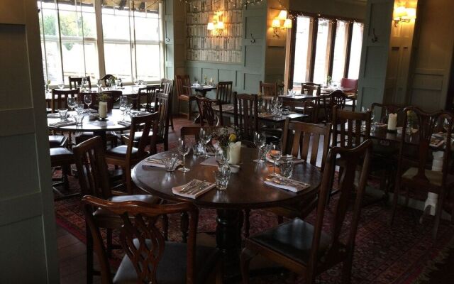 The Leicester Arms Hotel