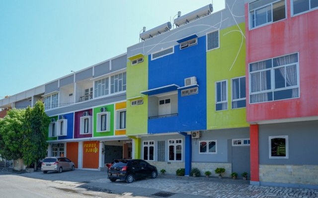 RedDoorz Plus Syariah @ Hotel Boulevard Luwuk — 3-star hotel in Luwuk
