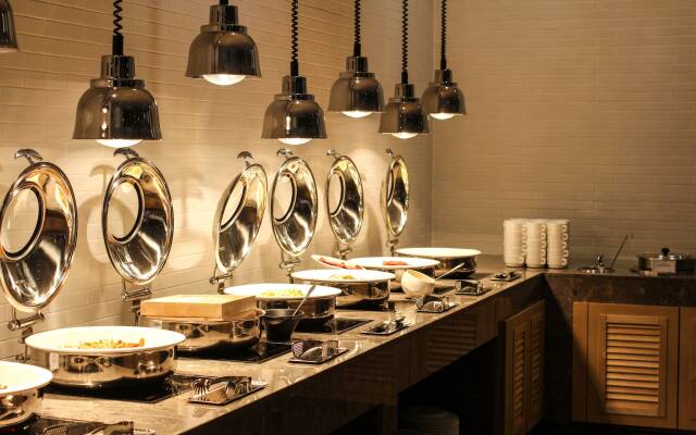 Golden Tulip Ever Yongin Hotel