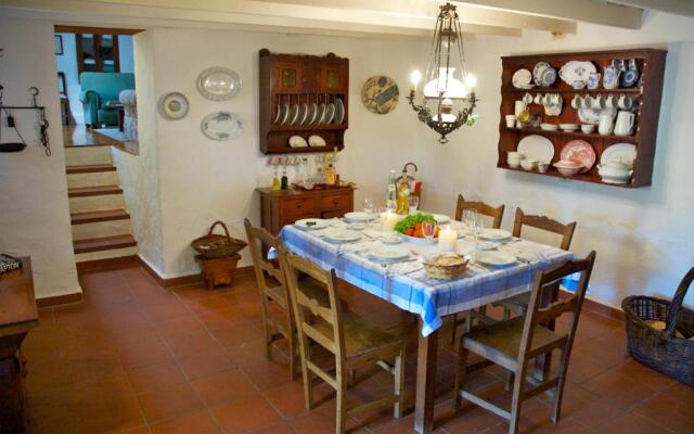 La Casa del Moral by I N Z U L A E