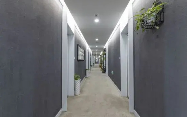 Deep Blue City Hostel