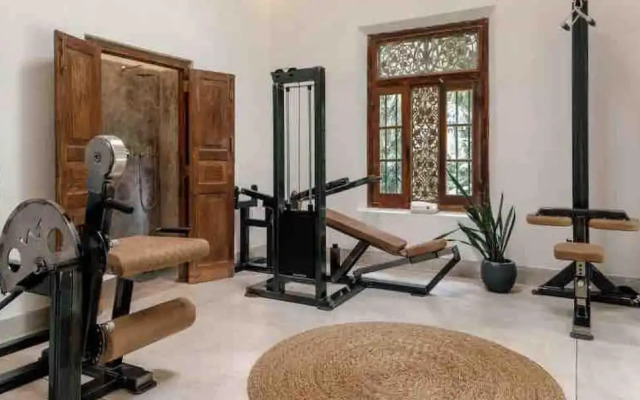 Luxurious 07 Bedroom Hilltop Villa With Private Gym
