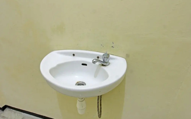 OYO 92001 Unram Guest House