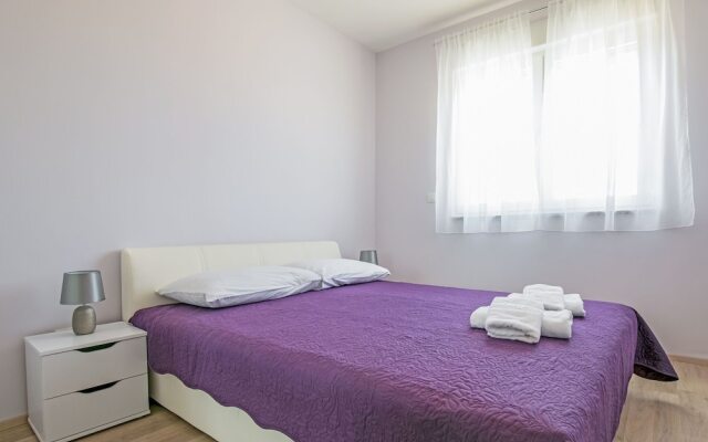 New Modern Apartment With Private Terrace Near the Beach