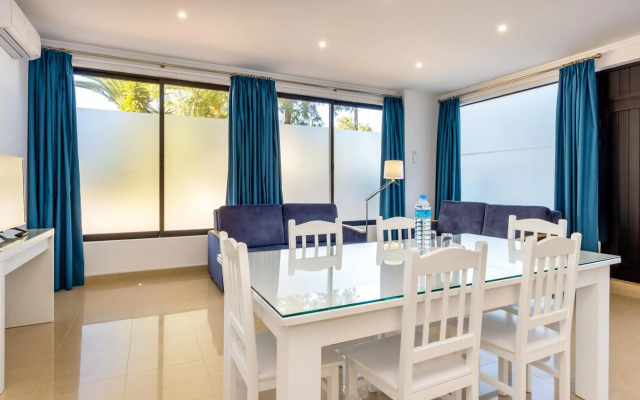 Apartamentos Turísticos Janelas do Mar
