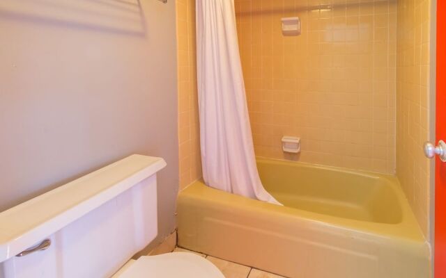 Americas Best Value Inn - Macon