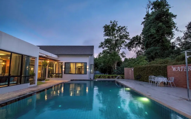Penny - Farthing Pool Villa