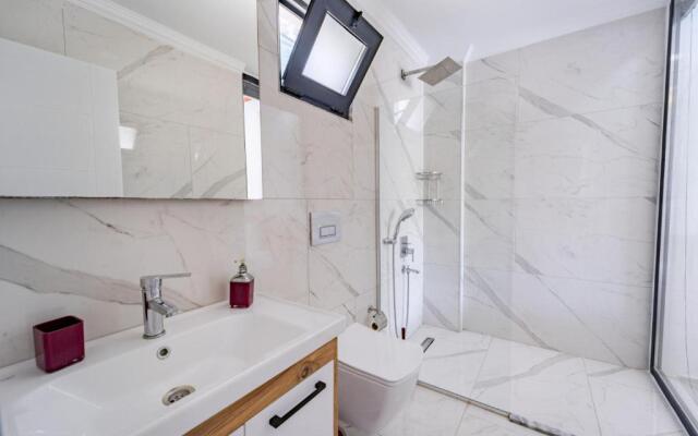 Luxury Villa With Jacuzzi in Kas