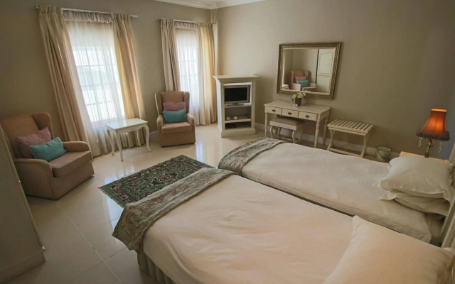 The Victorian 1906 Hotel