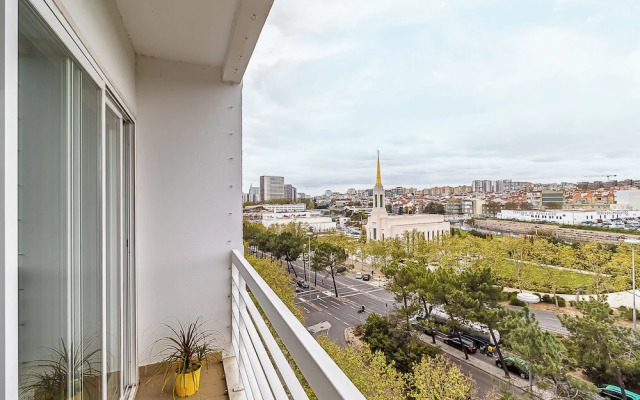 Stylish Stay in Lisbon-Scenic Views