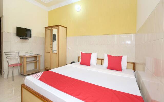OYO 12967 Hotel Simran